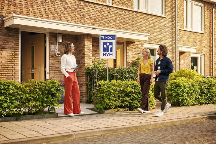 huis aan makelaar verkopen